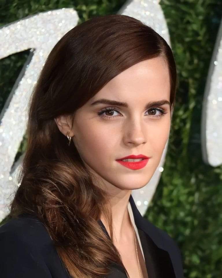 MF6kU4yQ Emma Watson mmmmm 09.jpg
